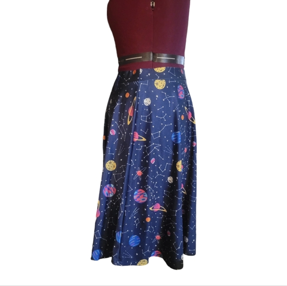 HDE, Galaxy, Outer space, swing skirt, XL, stars, planets - Picture 3 of 7